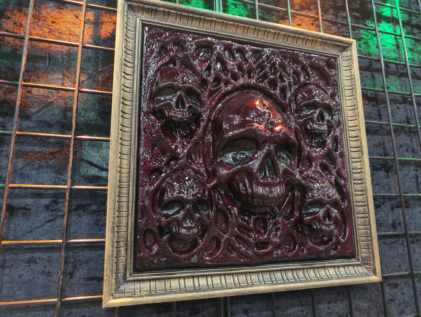 5 Skulls Plaque